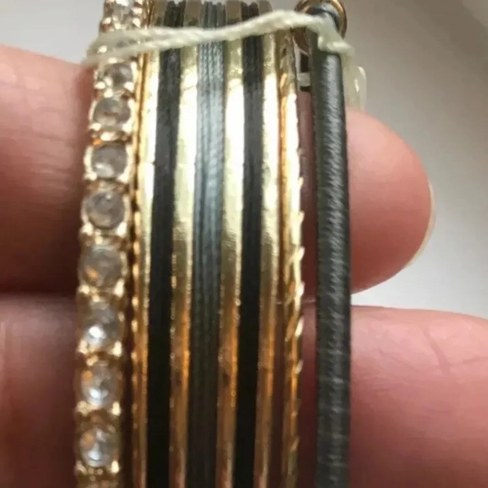 JESSICA SIMPSON GRAY & BLACK Gold Colorwheel Wrapped Cord Stacked Bracelet - NWT